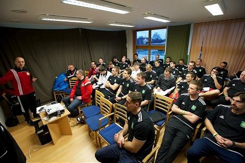 Tréneri Spartaka absolvovali školenie o moderných futbalových metódach