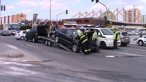 KRIMI: Chrapúni okradli deti, na Hlbokej obmedzila dopravu nehoda automobilov