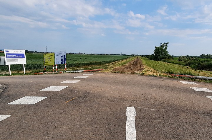 Začali sa práce na pokračovaní Vážskej cyklomagistrály zo Šúroviec po most v Siladiciach