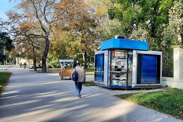 Tradičné novinové stánky v uliciach Trnavy pomaly končia