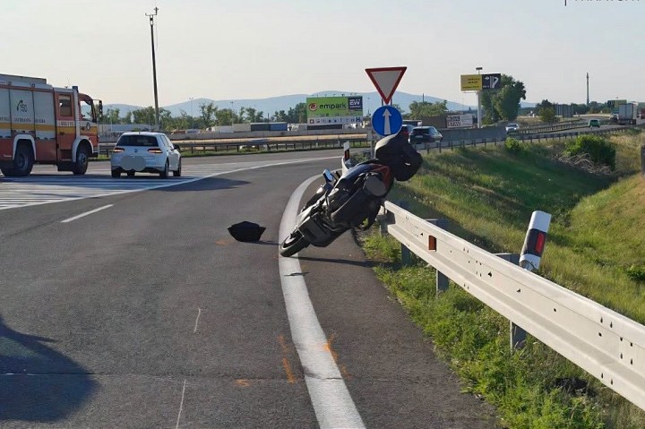 Tragédia pri Trnave: Motorkár skončil v nemocnici, jeho spolujazdkyňa neprežila