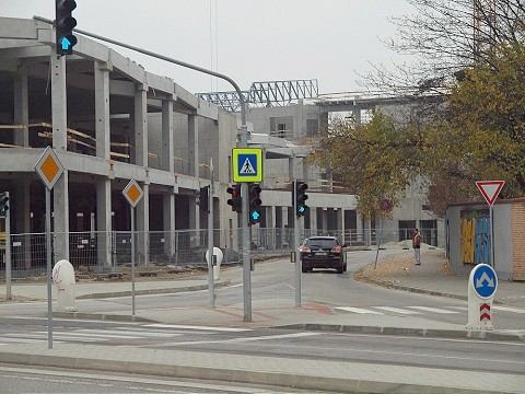 FOTO: City Arena rastie, popri štadióne intenzívne budujú aj obchodné priestory