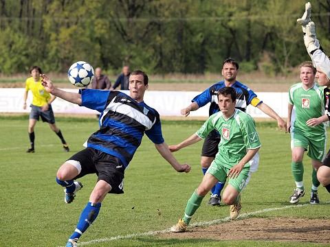 Kam cez víkend za futbalom? V Piešťanoch bude susedské derby