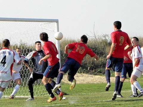 Kam za futbalom? Červeník privíta Dolnú Krupú, Lokomotíva hrá so Zavarom