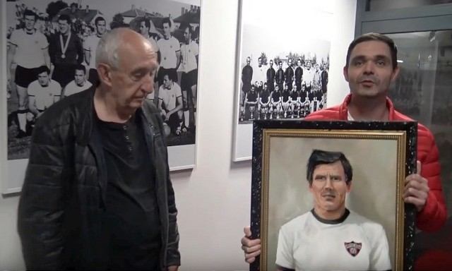 Fanúšik Spartaka namaľoval portrét Jozefa Adamca, venoval ho do siene slávy