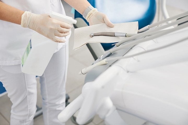Ako čistiť a dezinfikovať chirurgické a stomatologické nástroje?