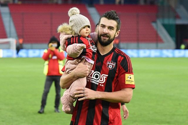 Godál mal počas derby v hľadisku špeciálnu fanúšičku, Jakubech vyzdvihol divákov