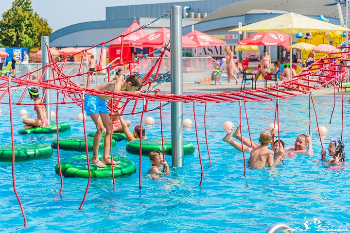 Aquapark Trnava otvoril letnú sezónu, vonkajšie bazény už sú v prevádzke