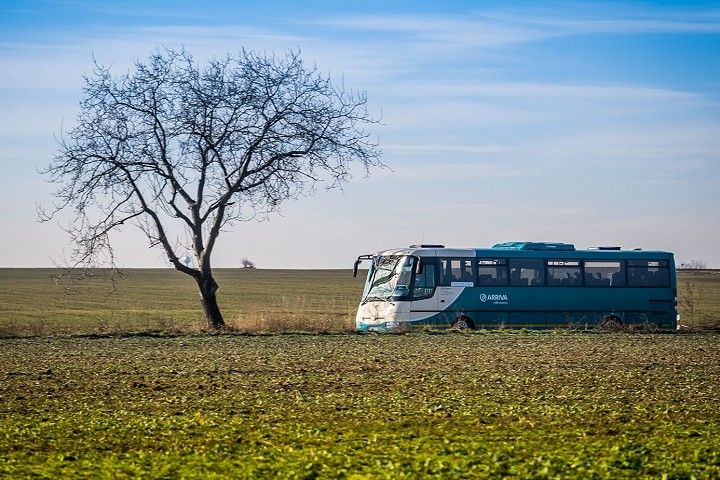 Predplatné v prímestských autobusoch zvýhodní pravidelných cestujúcich