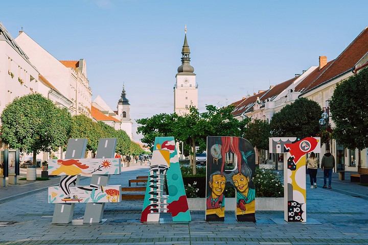 Hashtag na pešej zóne sa zmenil, Trnava takto podporí umenie