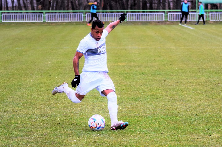 Futbal, 2. liga: Malženice nedali proti Pohroniu penaltu, bod vybojovali v závere