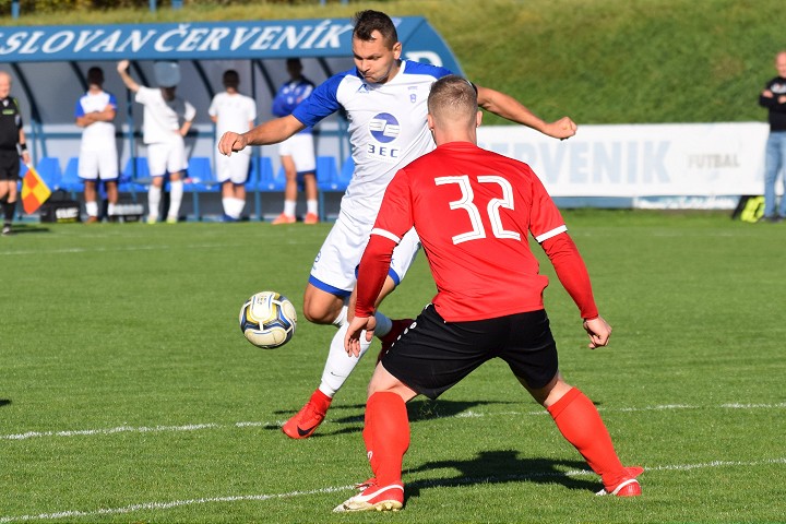 Futbalové zväzy stanovili termín reštartu súťaží, čakajú na povolenie od štátu