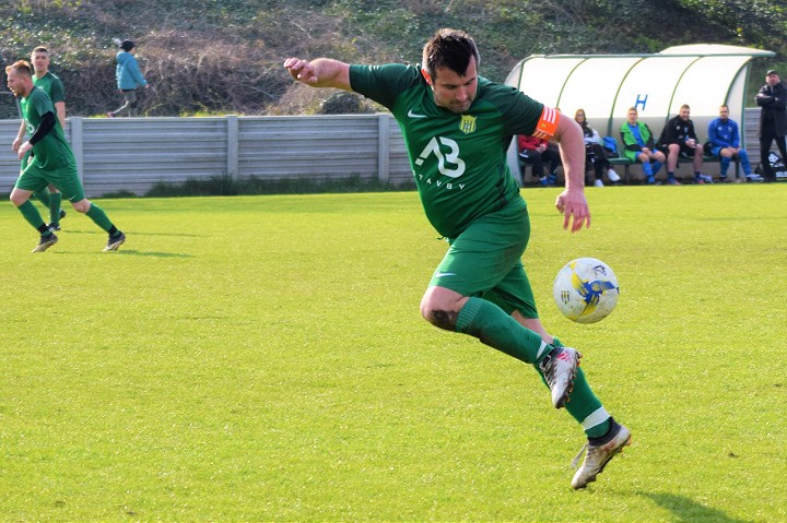 Futbal, 7. liga: Červeník s ďalším víťazstvom, Cífer vyhral v Majcichove