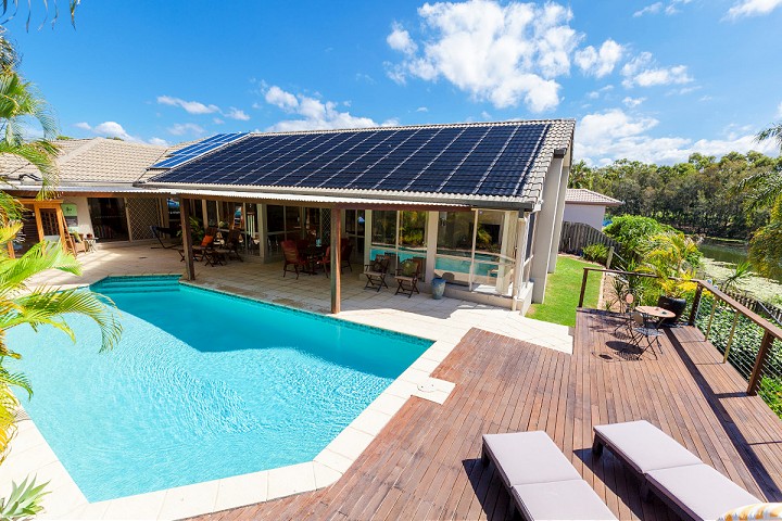 Ekologické a ekonomické využitie solárnej energie pri vonkajších bazénoch