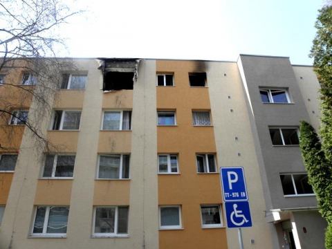 Na Beethovenovej ulici vyhorel byt, pri požiari sa nikto nezranil