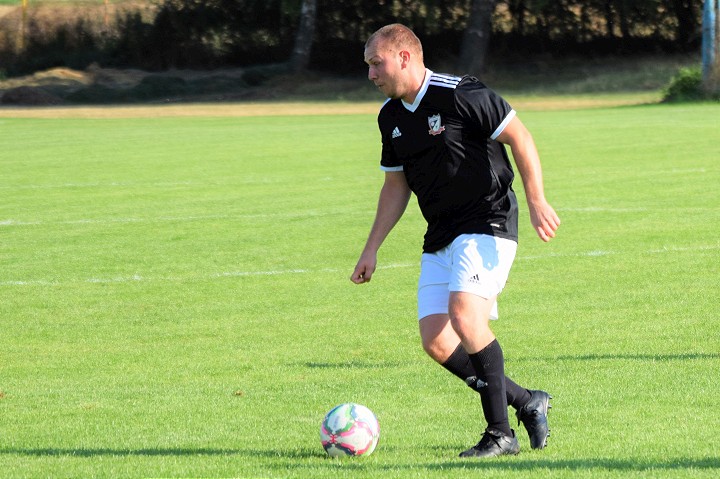 Futbal, 9. ligy: Bojničky strelili Lovčiciam 14 gólov, Buková ďalej stopercentná