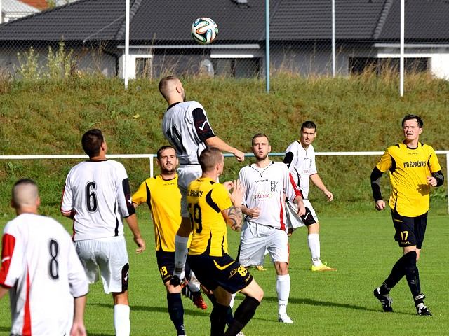 Kam za futbalom? Biely Kostol vyzve Dolnú Krupú, Slávia privíta Žlkovce
