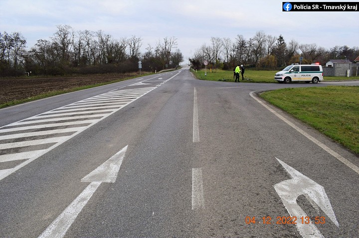 Pri Bielom Kostole zrazilo auto cyklistu, polícia hľadá vinníka