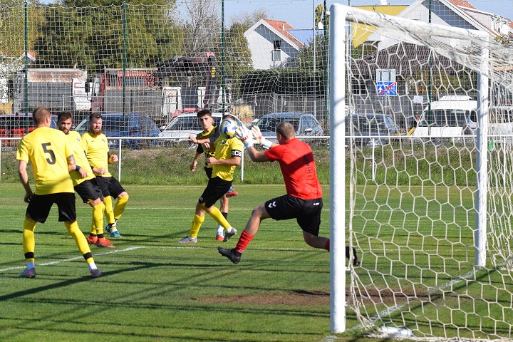 Futbal, 7. liga: Madunice zastavili Zavar, Biely Kostol porazil Šúrovce