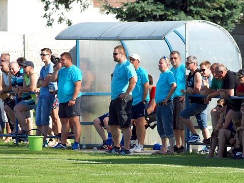 Futbal, 4. liga: Koštrna zažil v Boleráze víťaznú premiéru, Slavoj stráca na čelo tri body