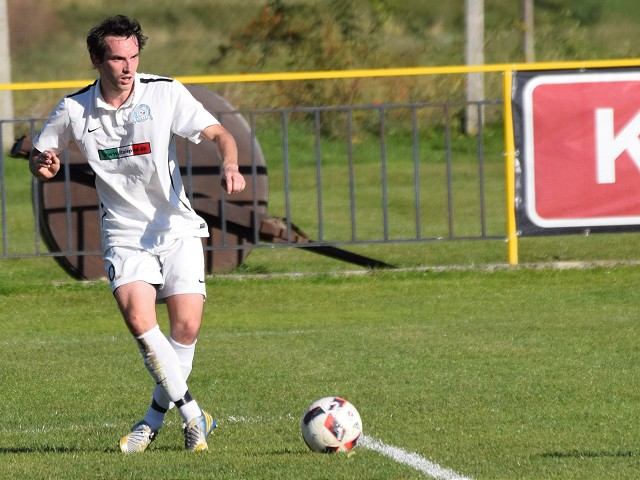 Futbal, 7. liga B: Trakovice porazili Pečeňady, Spál strelil Dolnému Lopašovu osem gólov