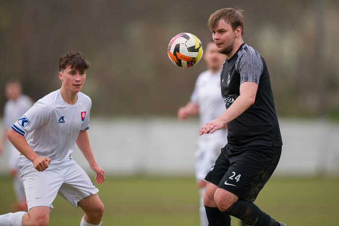 Futbal, 9. liga: Vrbové B zdolalo Vlčkovce, na postup už potrebuje iba bod