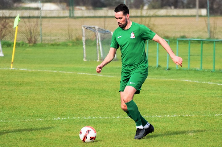 Futbal, 8. liga B: Brestovany strelili deväť gólov, Moravany sedem