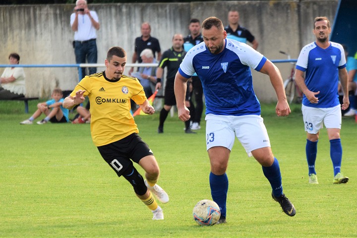 Futbal, 6. liga: Babic strelil za Červeník 5 gólov, Kátlovce vyhrali v Bučanoch