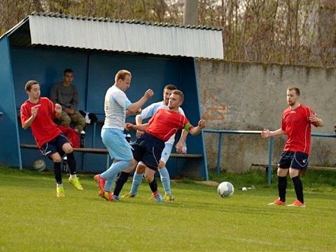 Futbal, OSA: Bučany naložili Dolným Orešanom, Dechtice porazili Pavlice