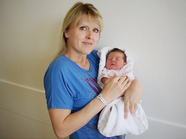 BÁBENCE: Fotili sme detičky, ktoré sa narodili v závere mája