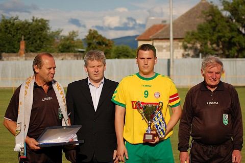 Vlasy Veľkoorvišťanov hýrili klubovými farbami