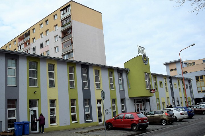 Ľudia z Clementisovej petíciou žiadali skrátenie otváracích hodín baru