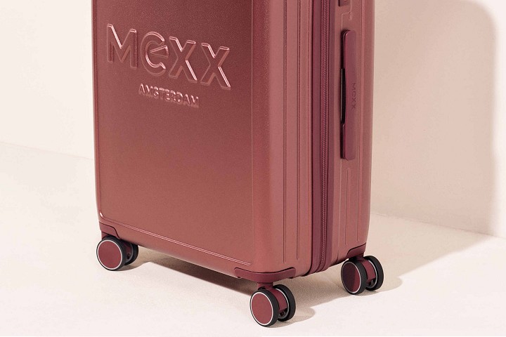 Dámske kufre na kolieskach - ako spojiť funkčnosť s eleganciou