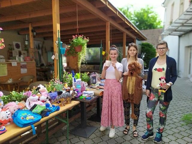 V Špitáliku v centre Trnavy bude charitný bazár. Na ľudí čakajú pekné veci