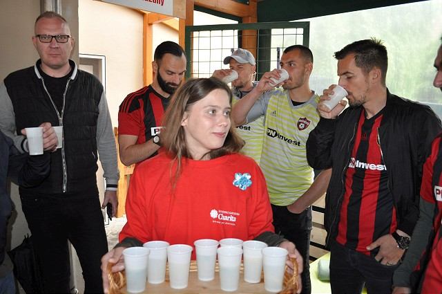 Kaviareň Špitálik prišli podporiť futbalisti Spartaka aj arcibiskup Orosch