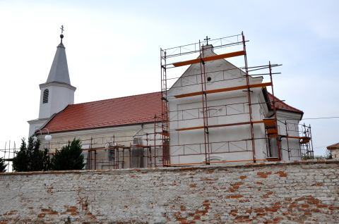 Románsky kostol v Páci opravujú ľudia vlastnými silami