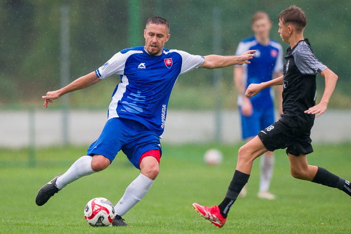 Futbal, 9. liga: V dueli B-tímov vyhrala rezerva Cífera nad Brestovanmi