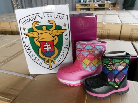 Stavebnice a snehule z Číny už deti pod stromčekom nenájdu