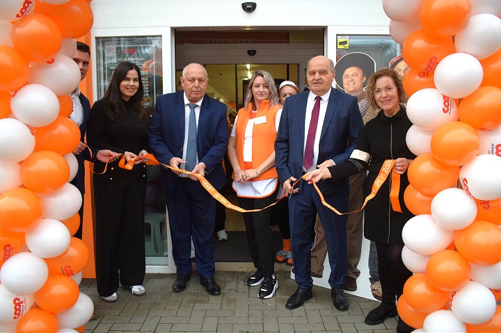 V Malženiciach otvorili nový supermarket Coop Jednota