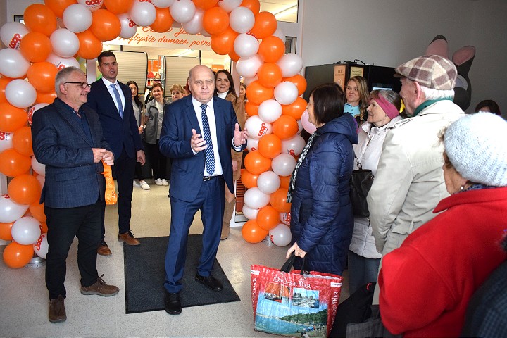 COOP Jednota otvorila v Trakoviciach supermarket v zrekonštruovaných priestoroch