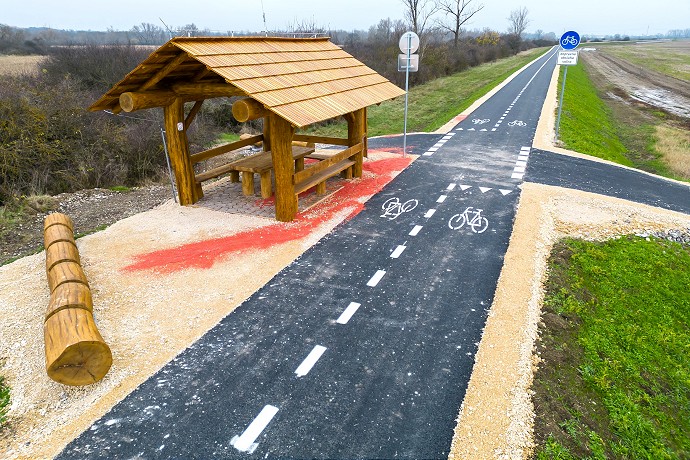 Vážska cyklomagistrála má nový úsek, prepojila Siladice so Šúrovcami