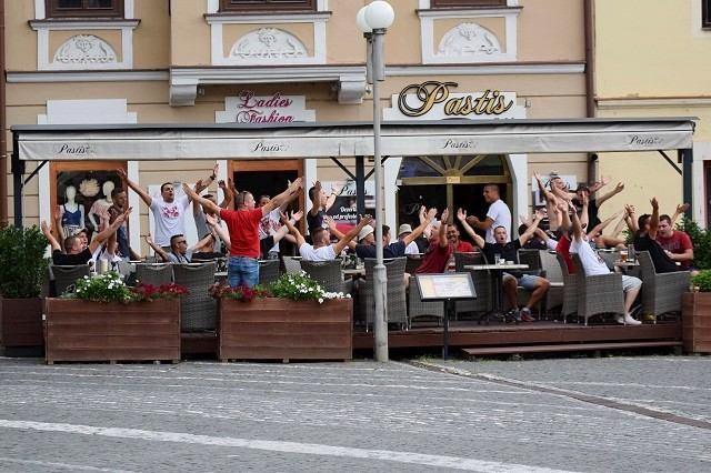 FOTO: Fanúšikovia Crvenej zvezdy Belehrad už sú v centre Trnavy