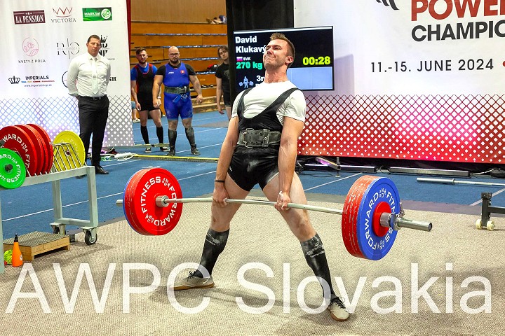 Šampionát v silovom trojboji priniesol skvelé výkony, tituly brali aj Trnavčania