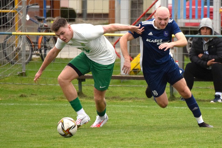 Futbal, 8. liga A: Zeleneč remizoval, Dolná Krupá prehrala v Suchej