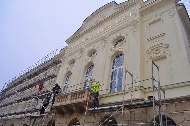 Trnavské divadlo už má novú fasádu, budovu čakajú ďalšie investície