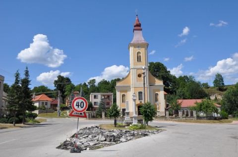 Konflikt na Dobrej Vode: Štyri poslankyne sa vzdali mandátu
