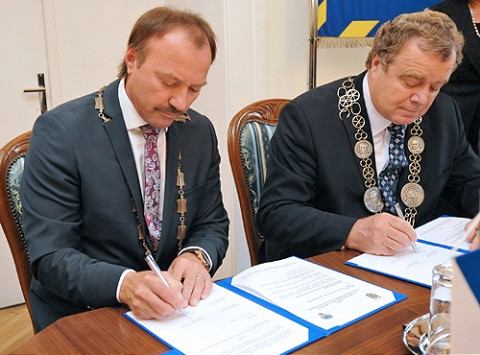 Český Chomutov sa stal novým partnerským mestom Trnavy