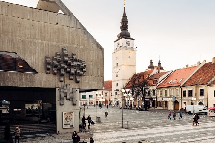 Diela z verejného priestoru Trnavy predstavia dve výstavy