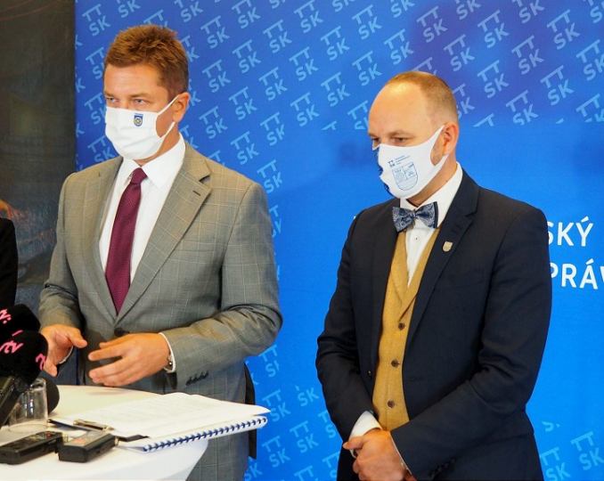 Minister Doležal sa stretol s trnavským županom, hovorili aj o situácii v Hlohovci