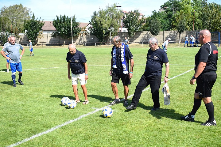 Športový klub v Dolnej Krupej oslávil storočnicu, ocenili viaceré osobnosti obce